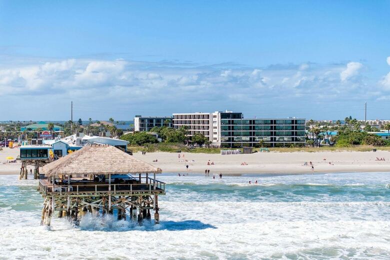 Hotel La Quinta Inn & Suites Cocoa Beach Oceanfront