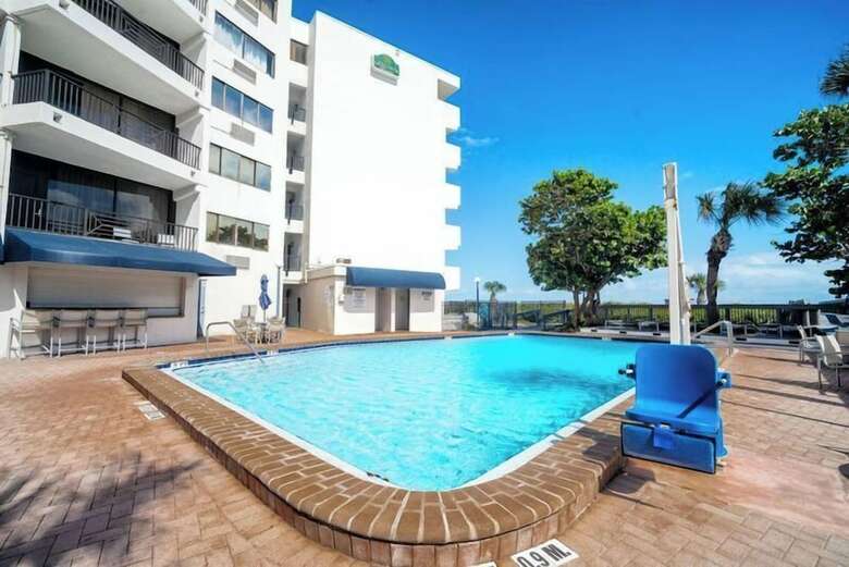 Hotel La Quinta Inn & Suites Cocoa Beach Oceanfront