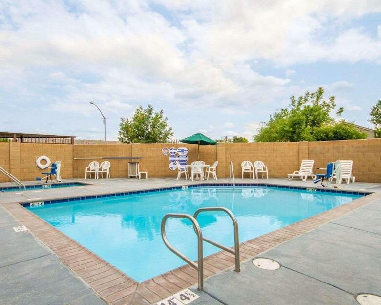 Hotel Comfort Suites Turlock