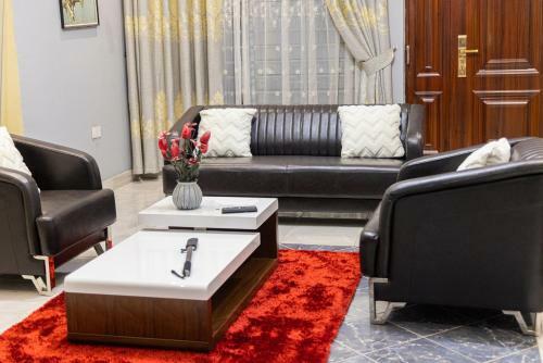 Hostal Luxury 4 Bedroom House In Spintex, Accra