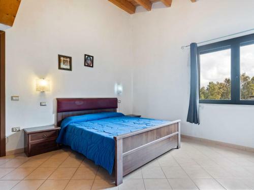 Rustic Villa In Santa Giusta With Garden