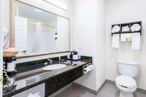Hotel Baymont Inn & Suites - Madison