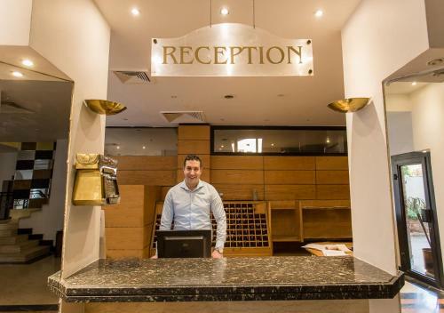 Cleopatra Hotel