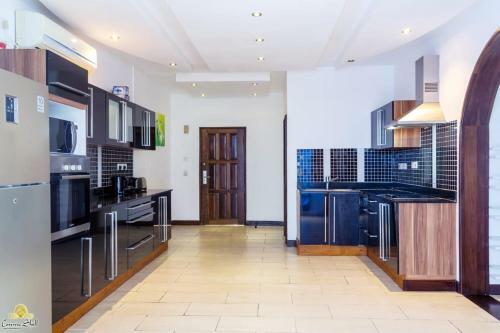 Apartamento Rosy Sea Front Beach Condo