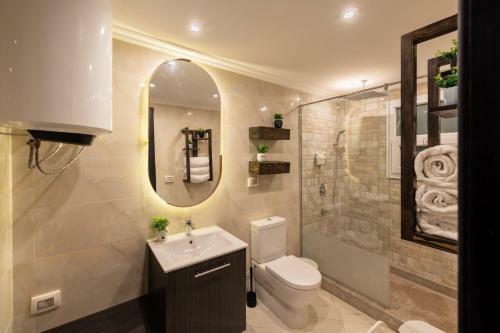 Apartamento Waterfront Designer 2br W Pool Access - 5 Min To Airport