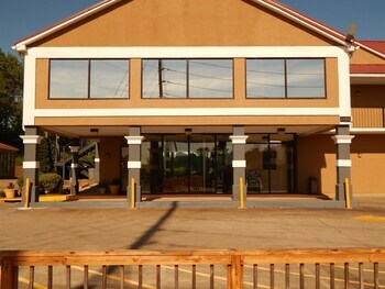 Magnuson Hotel Of Kennesaw