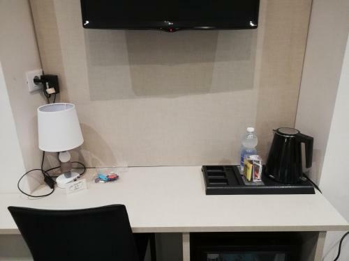 Hostal Les Chambres De La Place