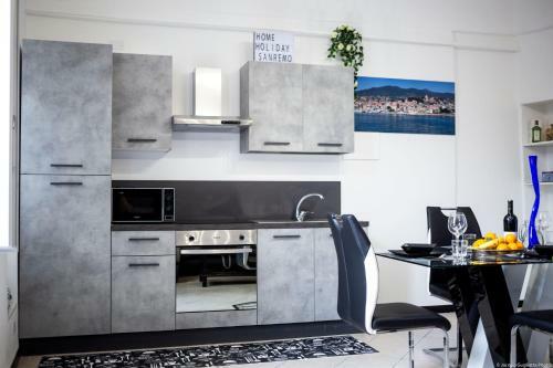 Apartamento Home Holiday 2,0 - My Place Sanremo