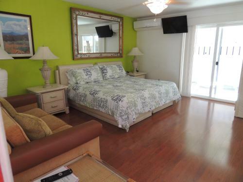 Bed & Breakfast Casa Larrea Inn