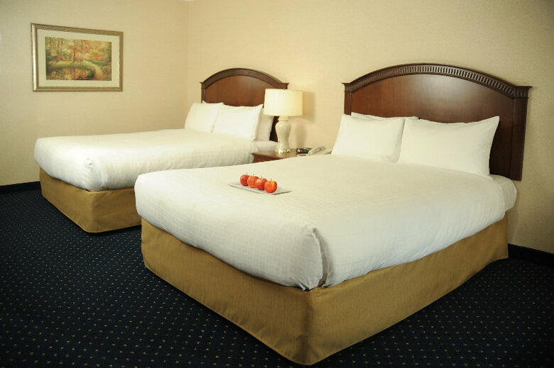 Coast Plaza Hotel And Conference Center