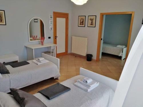 Hostal The Holiday House