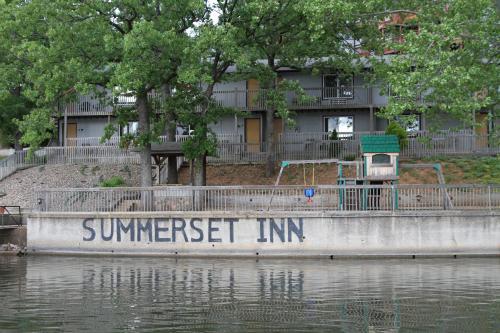 Lodge Summerset Inn Resort