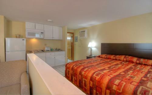 Motel Colonial Village Resort