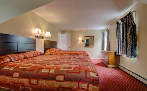 Motel Colonial Village Resort