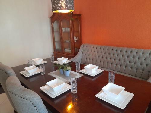 Suzzy Furnished Apartments