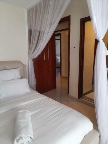 Suzzy Furnished Apartments