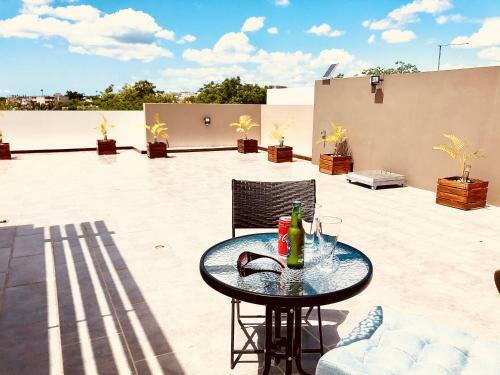 Luxury Westwood Apartment+pool