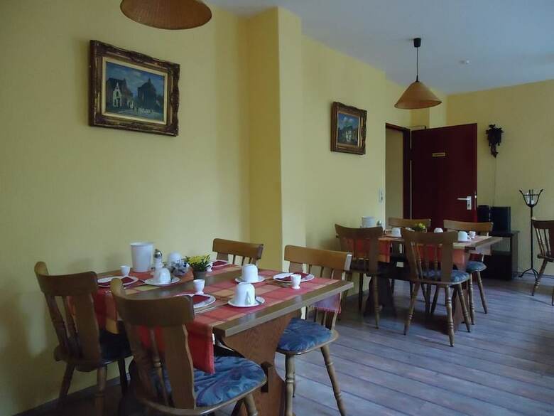 Hostal Hotel Am Sudenburger Hof