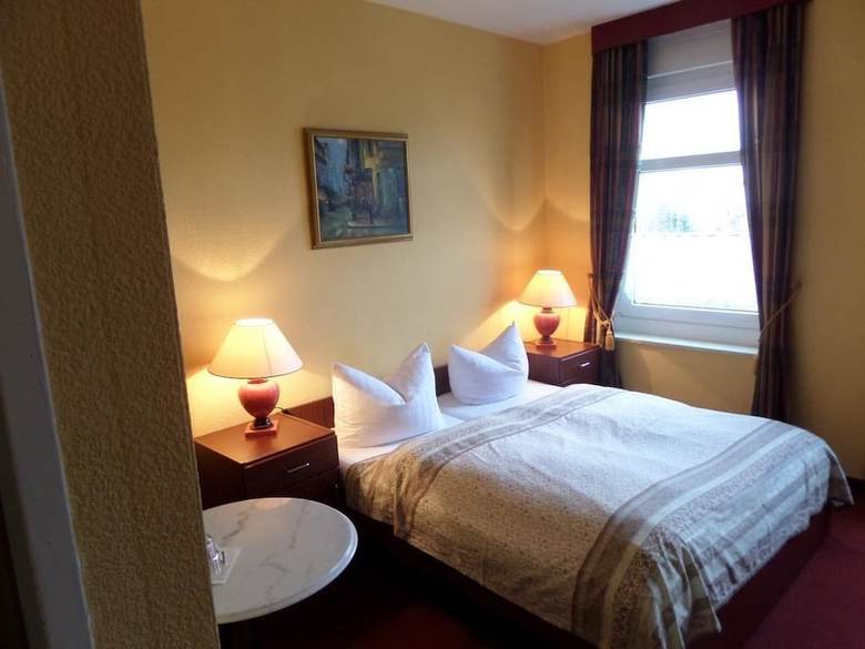 Hostal Hotel Am Sudenburger Hof