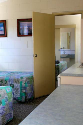 The Overflow Motor Inn