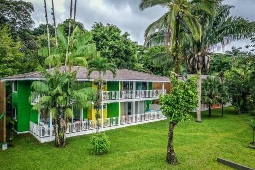 Tortuga Lodge & Gardens
