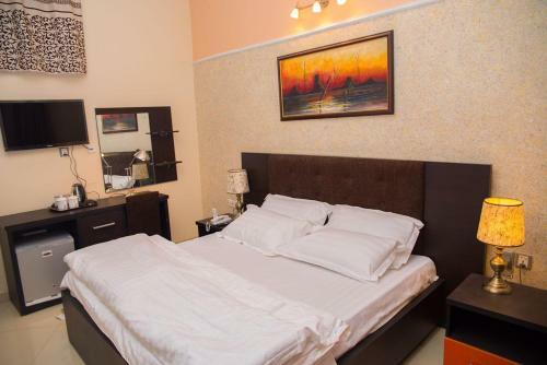 Towlab Hotel & Suites