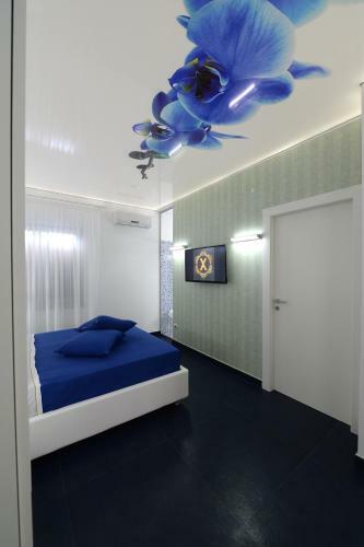 Hostal X Hotel