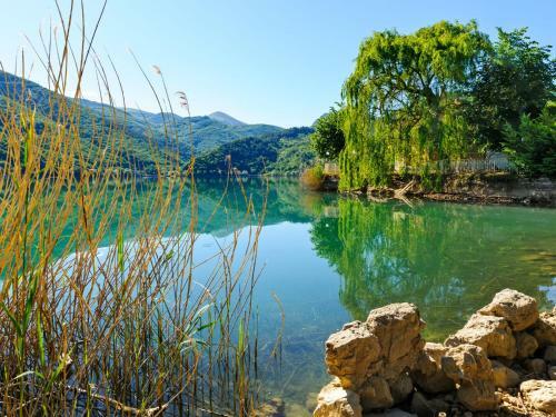 Valley-view Holiday Home In Scanno With Garden
