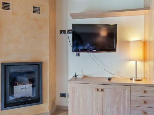 Valley-view Holiday Home In Scanno With Garden