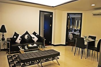 Y2 Residence Hotel