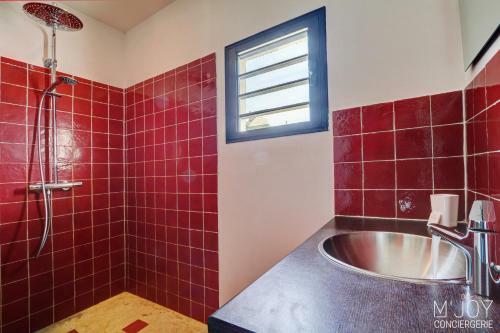 Villa Cardinal ? La Villa Aux Touches Color�es