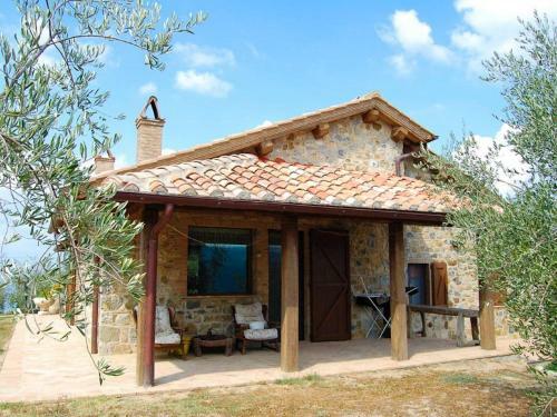 Valley-view Holiday Home In Seggiano With A Sauna