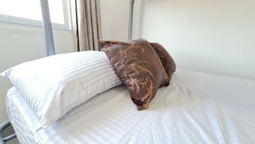 Jahazi Place - Beachfront Apartment