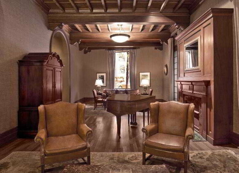 The Tremont Chicago Hotel At Magnificent Mile