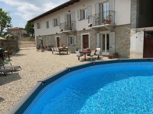 Villa Restructured House With View In The Hart Of Langhe