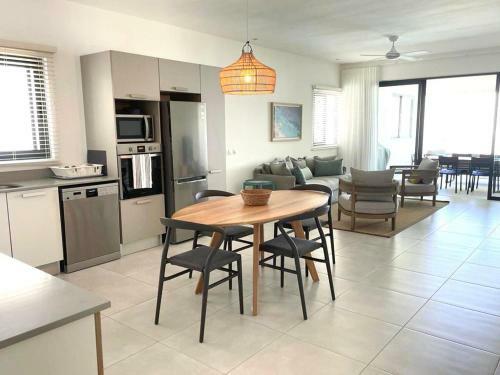 East Coast Beachfront Luxury - Eastern Blue Apartments