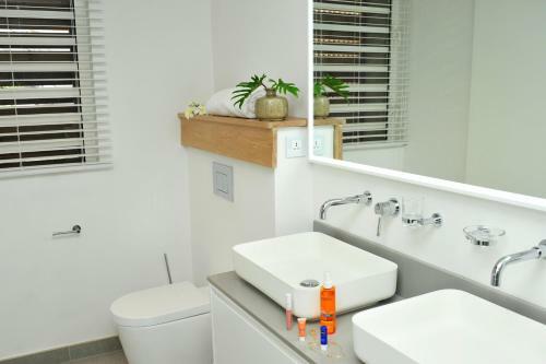 Obiches Beachfront Apartments