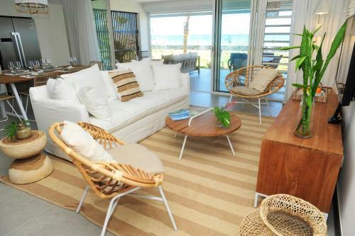 Obiches Beachfront Apartments