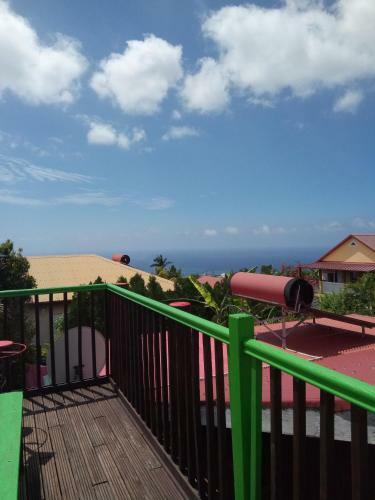 Bungalow Acc�s Piscine Jaccuzzi Chez Kat Et Rico