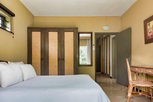 Villa Vakoa - Tranquil Villa With Lush Gardens