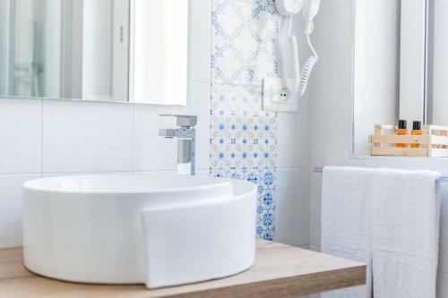 Bed & Breakfast K�ramos Luxury Rooms