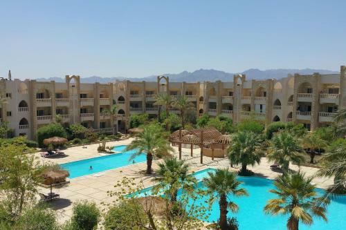 One-bedroom Apartment S2 In Vip Zone Sunny Lakes
