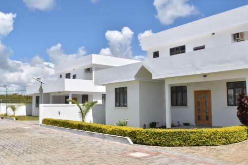 Brighthelm Villas