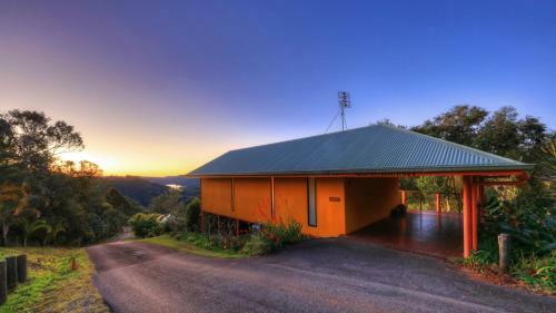 Bed & Breakfast Maleny Tropical Retreat