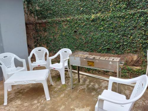 Apartamento Beautiful 4 Bedroom Home With Free Parking.