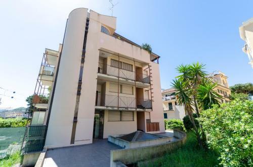 Apartamento Altido Great 1-br Flat With Rooftop Terrace And Seaview