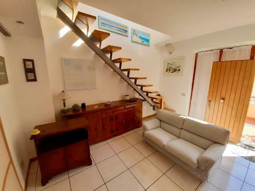 Apartamento S256 - Sirolo, Comodo Trilocale In Centro