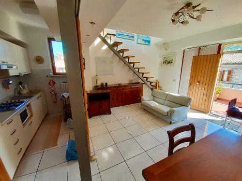 Apartamento S256 - Sirolo, Comodo Trilocale In Centro