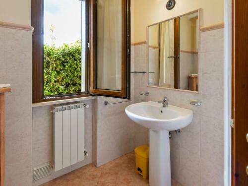 Gorgeous Holiday Home In Sorano With Swimming Pool