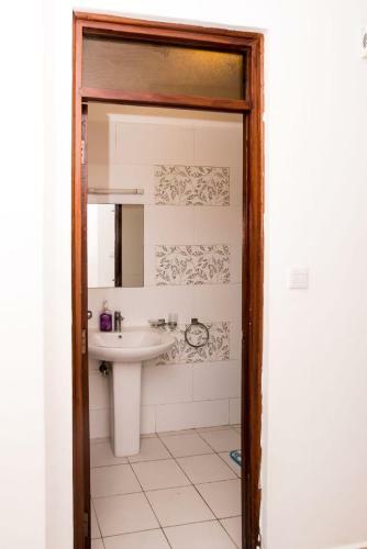 Apartamento Three Bedroom Beachfront In Shanzu Mombasa